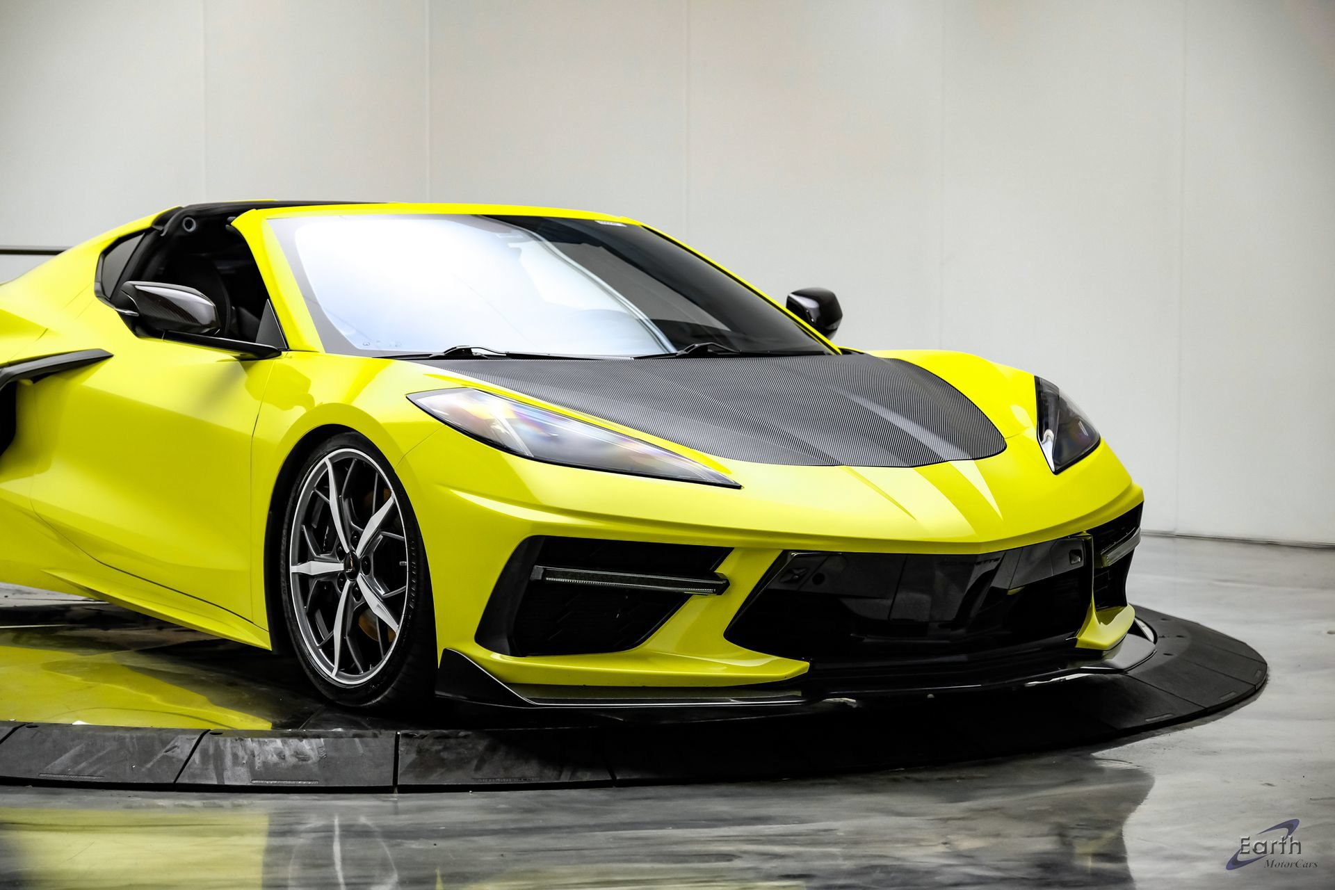 Used 2021 Chevrolet Corvette Stingray Premium Cpe w/ Z51 Performance Package RWD image 32
