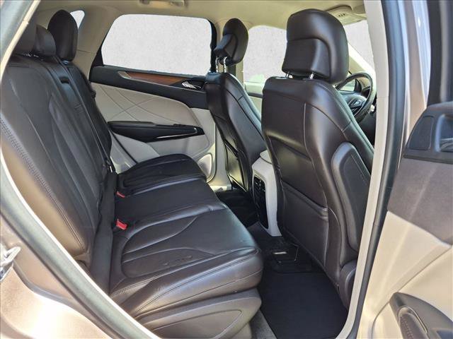 Used 2018 Lincoln MKC Select w/ Select Plus Package FWD image 20