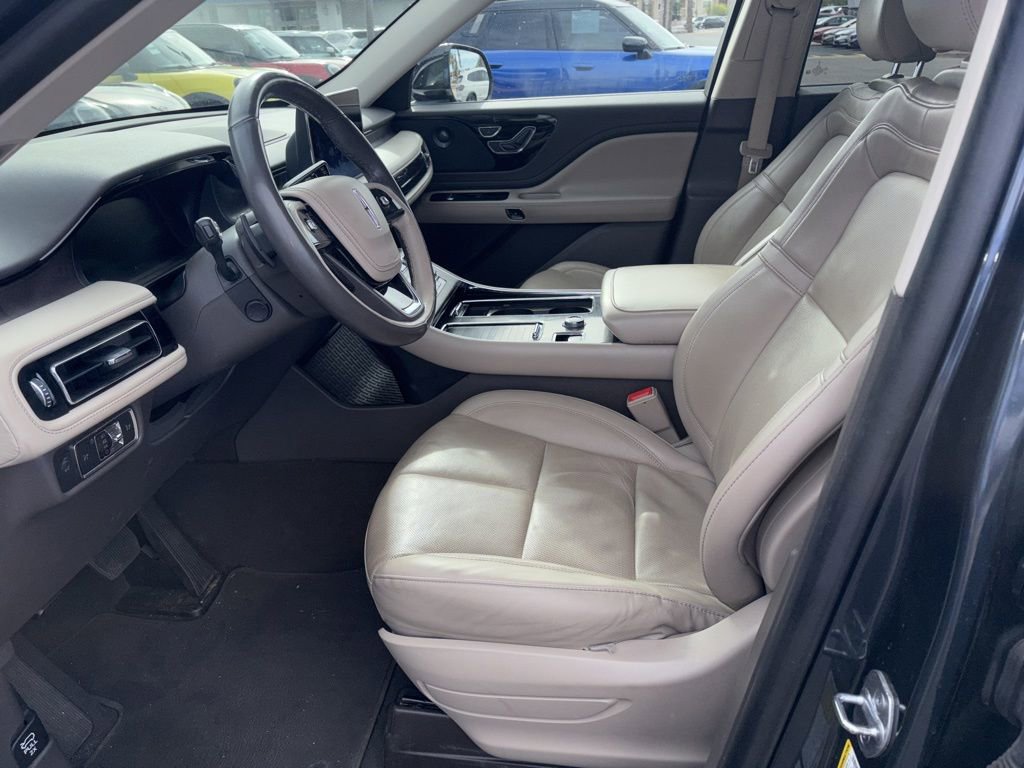 Used 2022 Lincoln Aviator Reserve w/ Elements Package Plus image 3