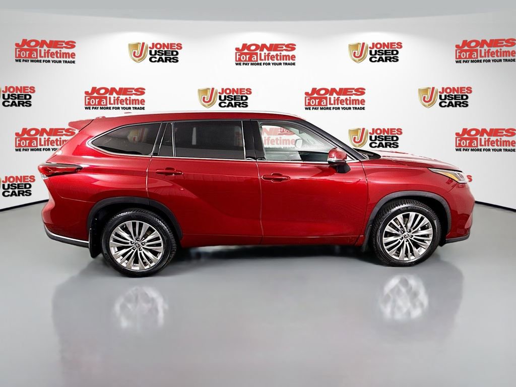 Used 2021 Toyota Highlander Platinum image 18