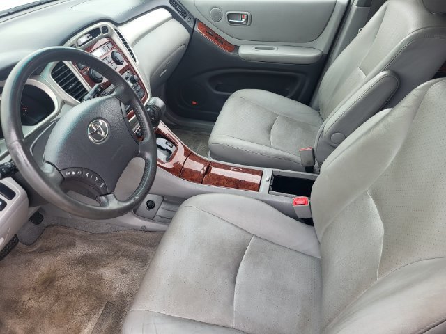 Used 2006 Toyota Highlander Limited w/ Leather Trim Pkg AWD/4WD image 12
