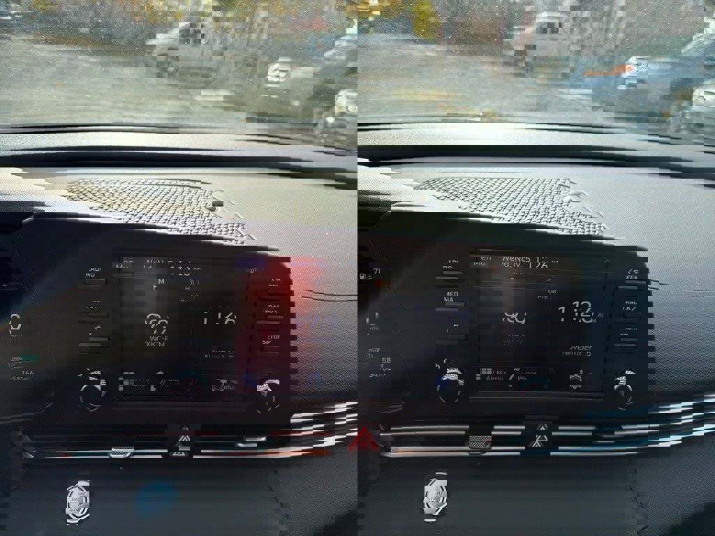 Certified 2022 Hyundai Elantra SEL image 18