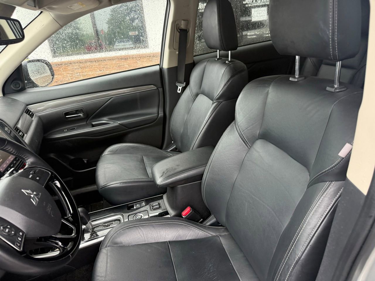 Used 2020 Mitsubishi Outlander SEL AWD/4WD image 3