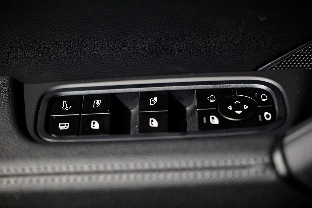 Certified 2026 Porsche Cayenne E-Hybrid AWD/4WD image 21
