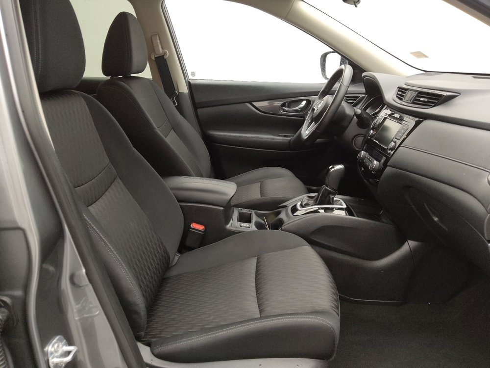 Used 2018 Nissan Rogue SV image 21