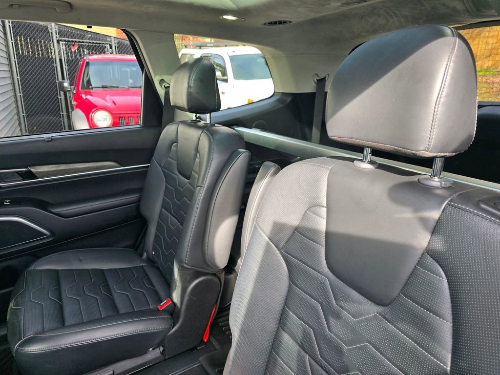 Used 2021 Kia Telluride SX w/ SX Prestige Package image 17