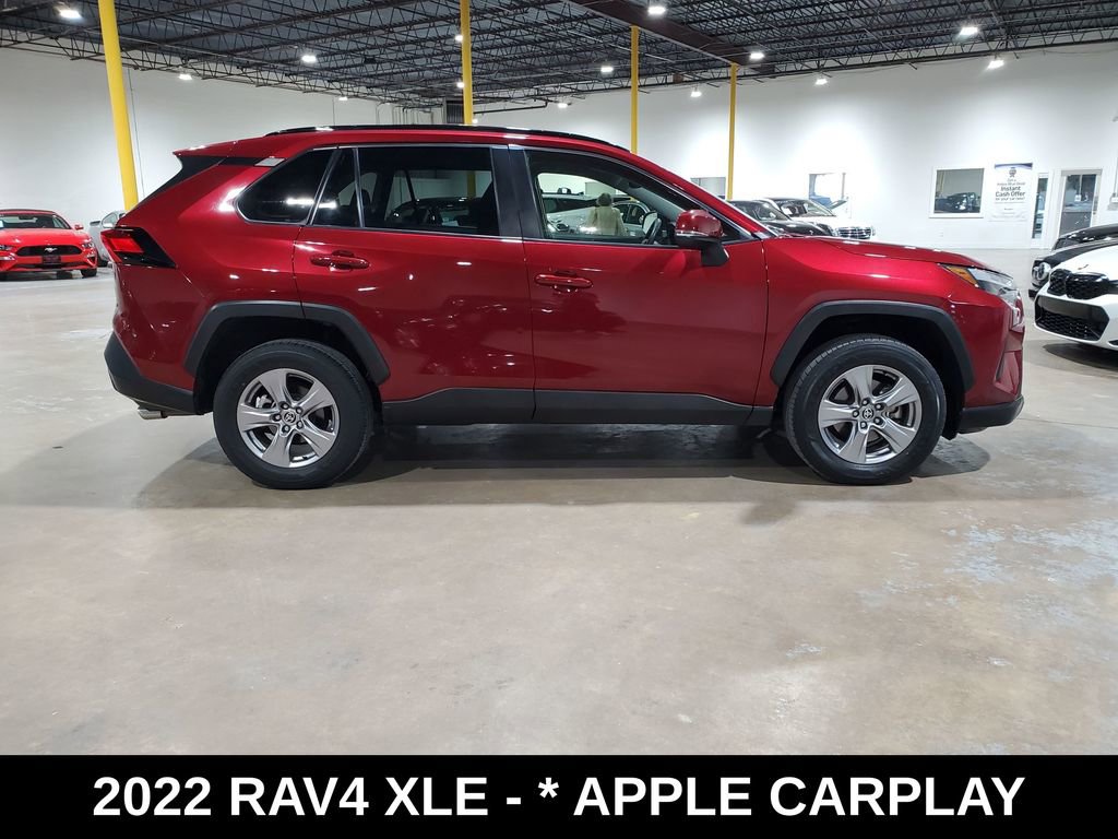 Used 2022 Toyota RAV4 XLE FWD image 5