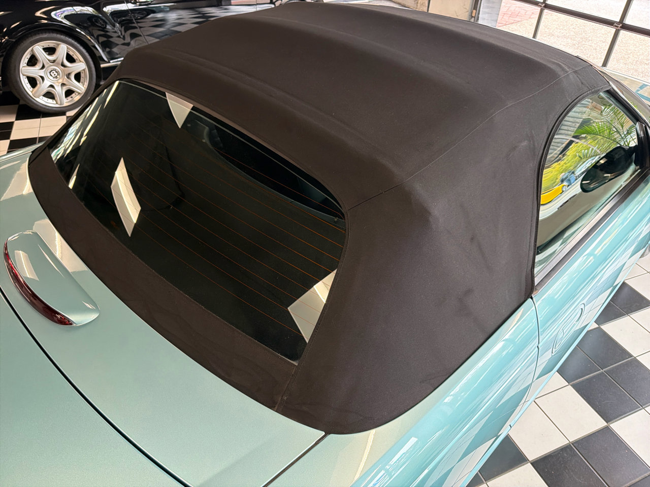 Used 2002 Ford Thunderbird Deluxe image 10