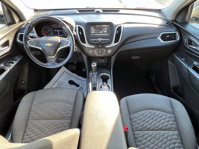 Used 2018 Chevrolet Equinox LT FWD image 2
