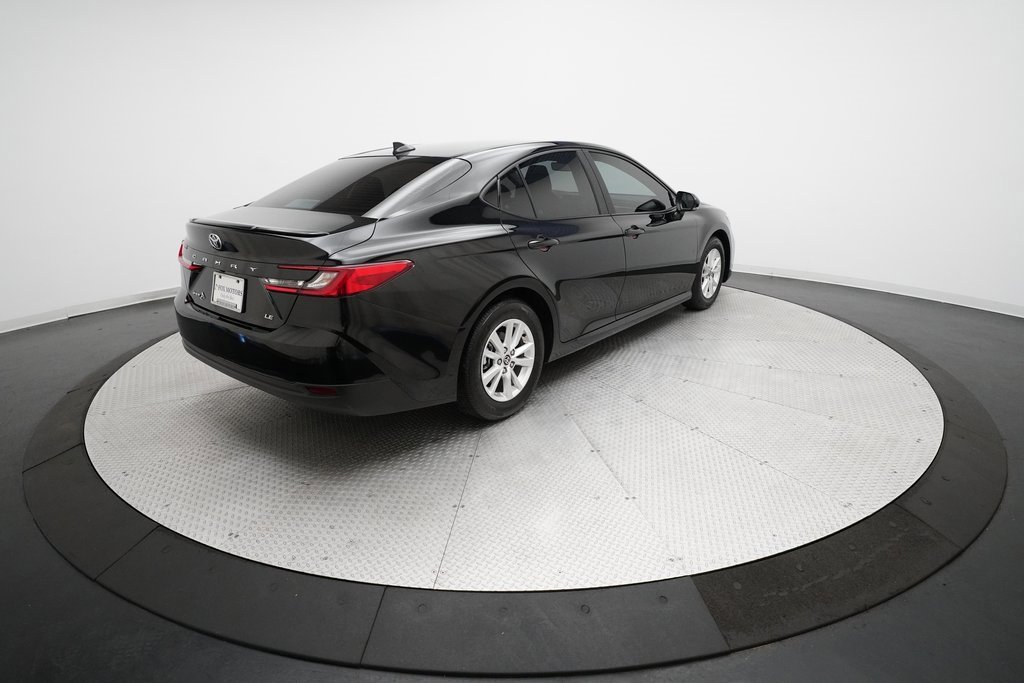 Used 2025 Toyota Camry LE image 35