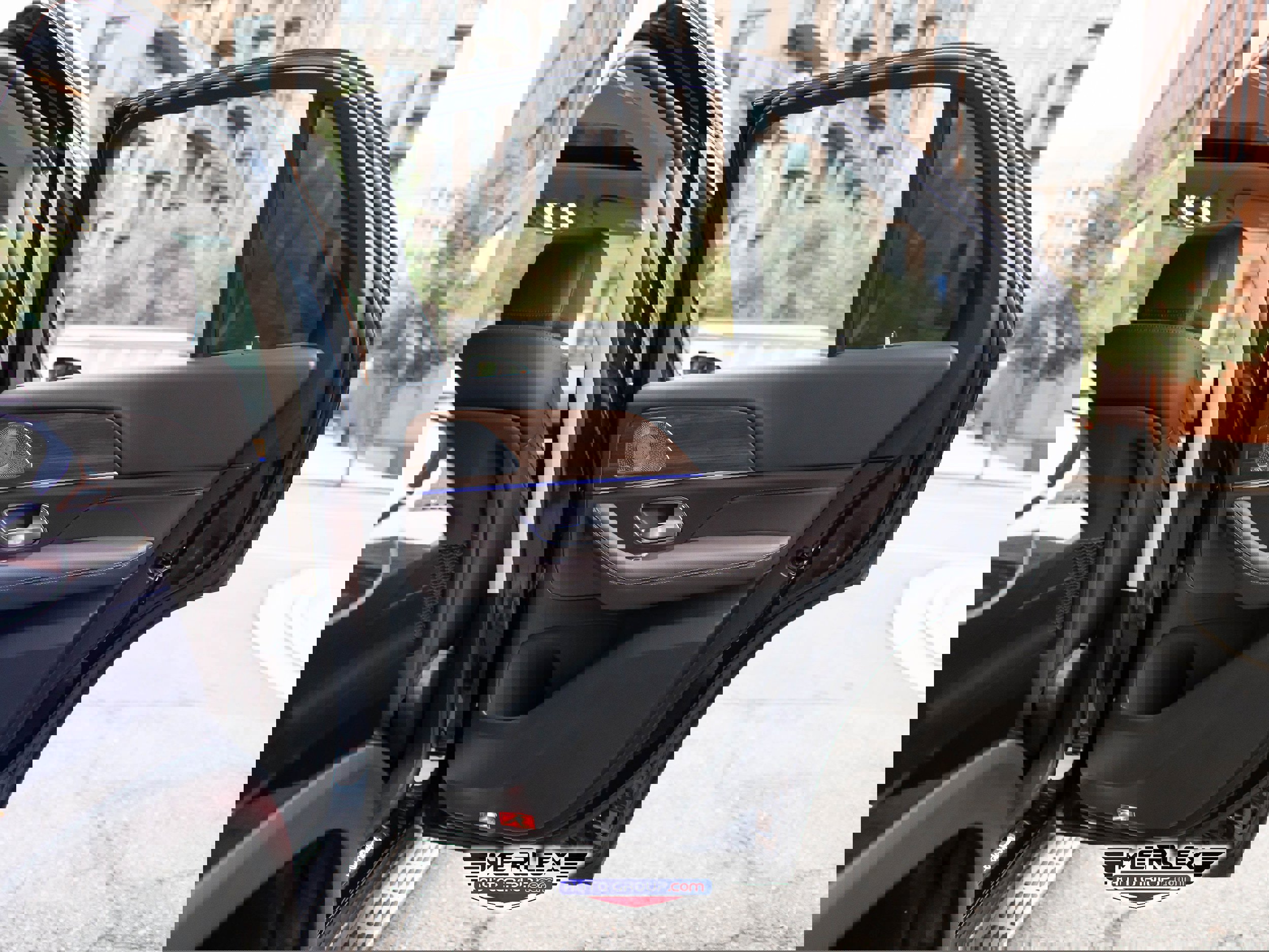 Used 2021 Mercedes-Benz GLE 350 350 4MATIC w/ Premium Package image 41