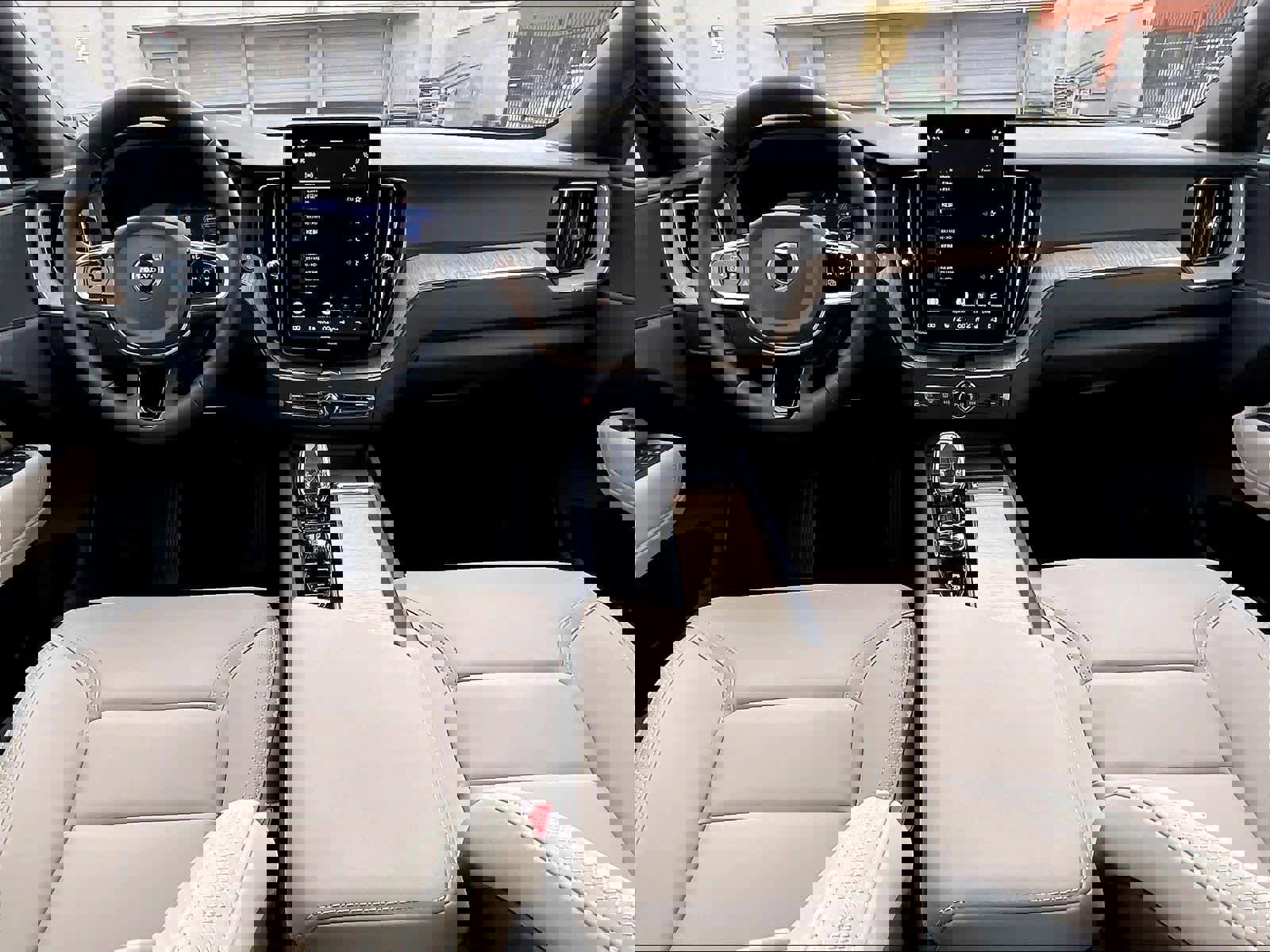 New 2026 Volvo XC60 B5 Plus w/ Protection Package Premier image 7