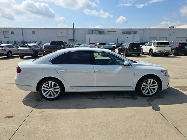 Used 2018 Volkswagen Passat 2.0T SEL Premium image 8
