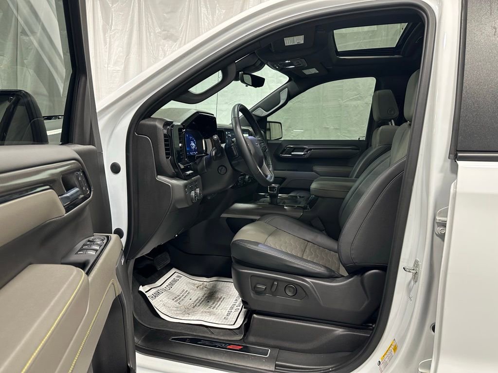 Used 2023 Chevrolet Silverado 1500 ZR2 w/ Technology Package AWD/4WD image 10