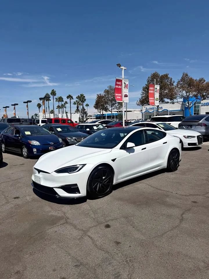 Used 2026 Tesla Model S Plaid AWD/4WD image 2