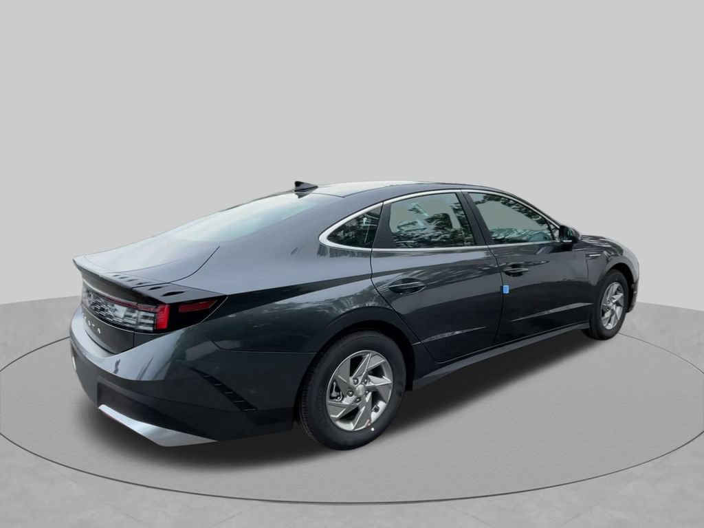 Used 2026 Hyundai Sonata SE FWD image 25