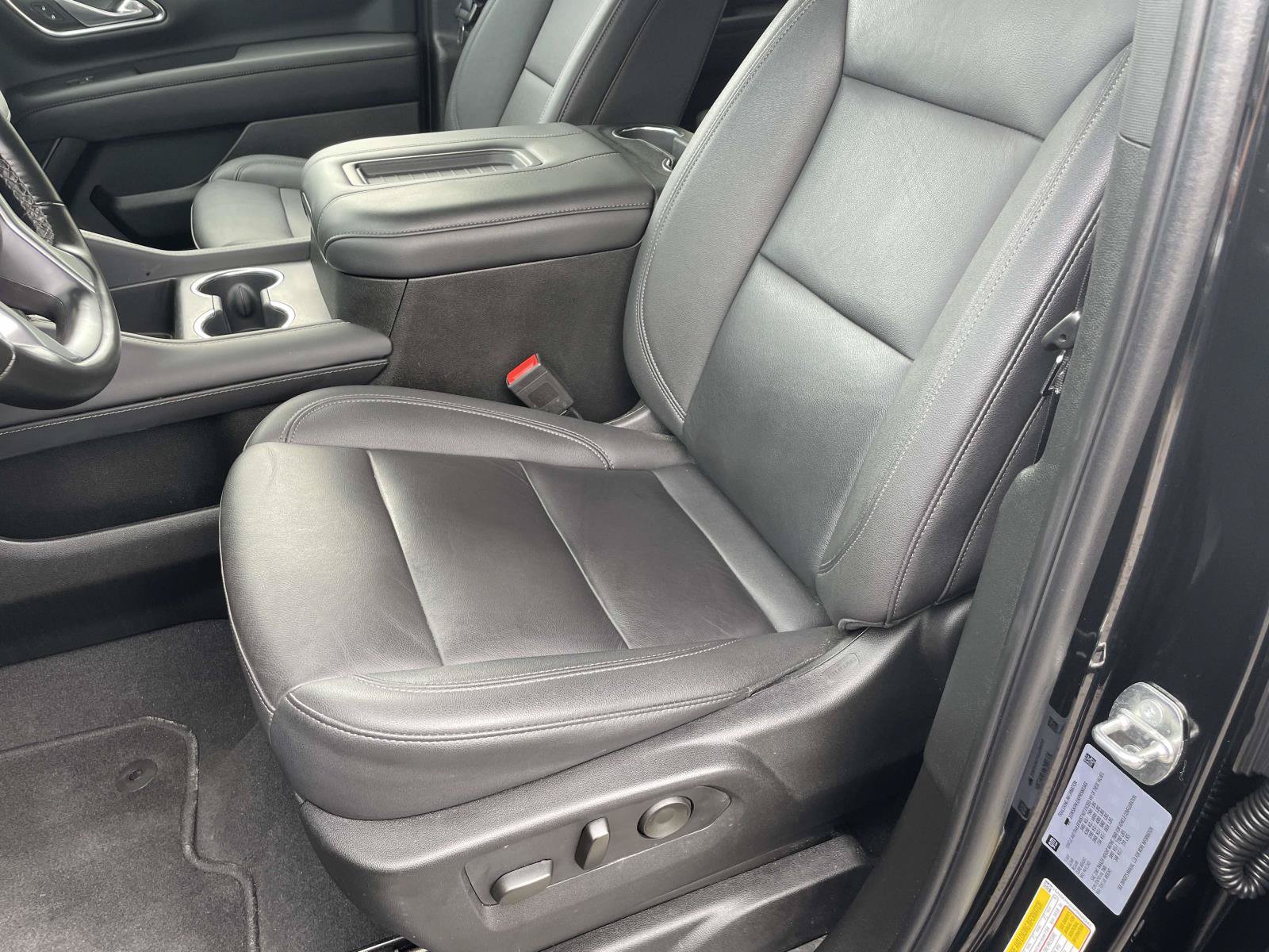 Certified 2023 Chevrolet Tahoe Z71 w/ Luxury Package AWD/4WD image 13