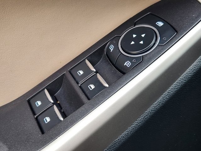 Used 2023 Ford Explorer XLT image 22