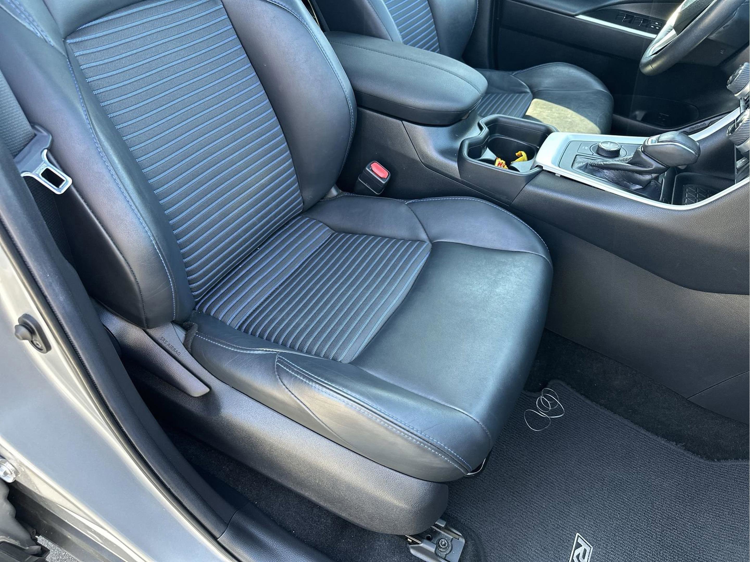 Used 2020 Toyota RAV4 XSE image 18