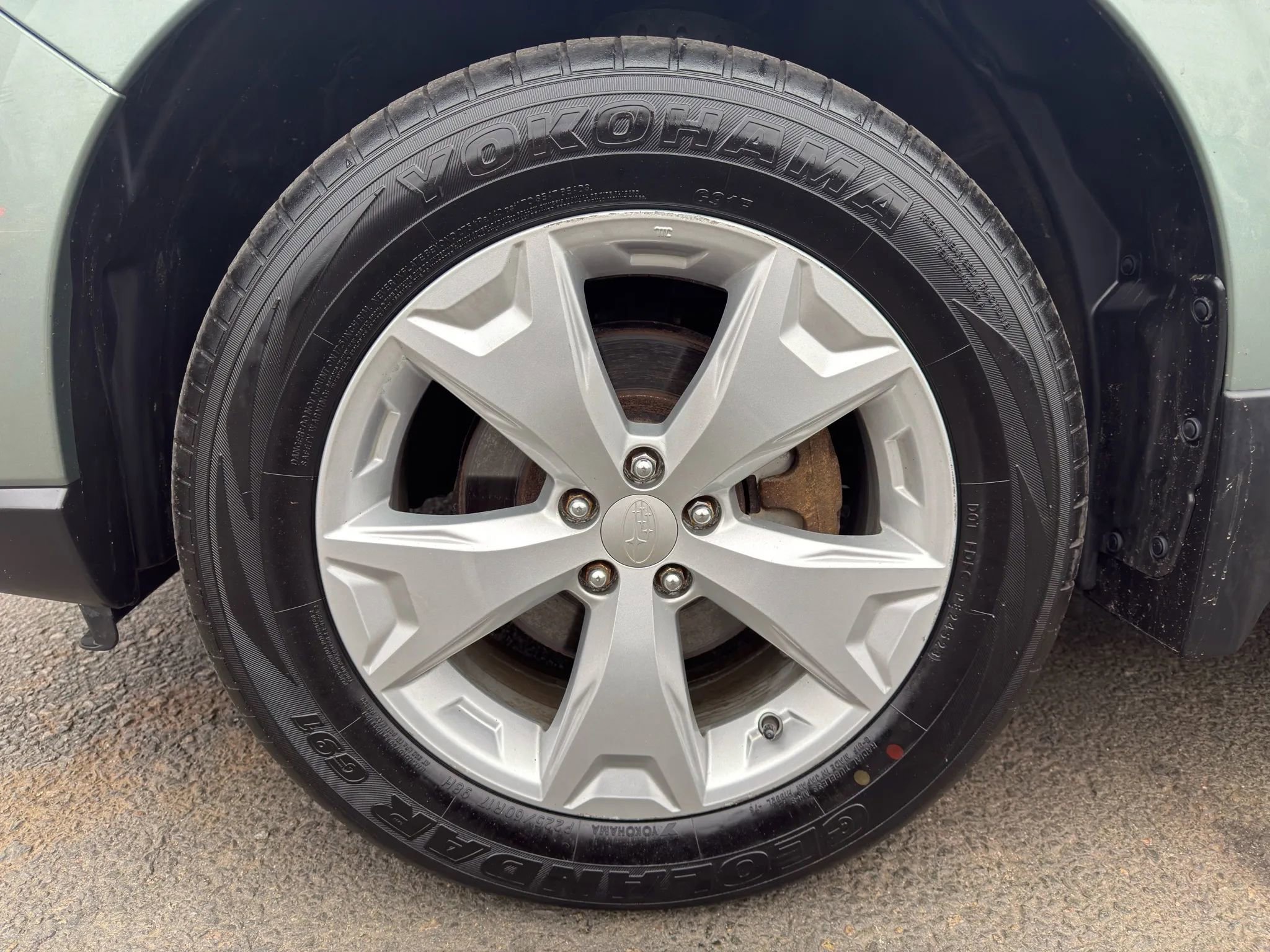 Used 2015 Subaru Forester 2.5i Premium w/ All-Weather Package image 12