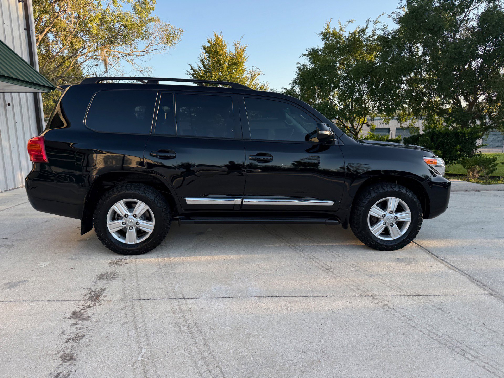 Used 2013 Toyota Land Cruiser image 6
