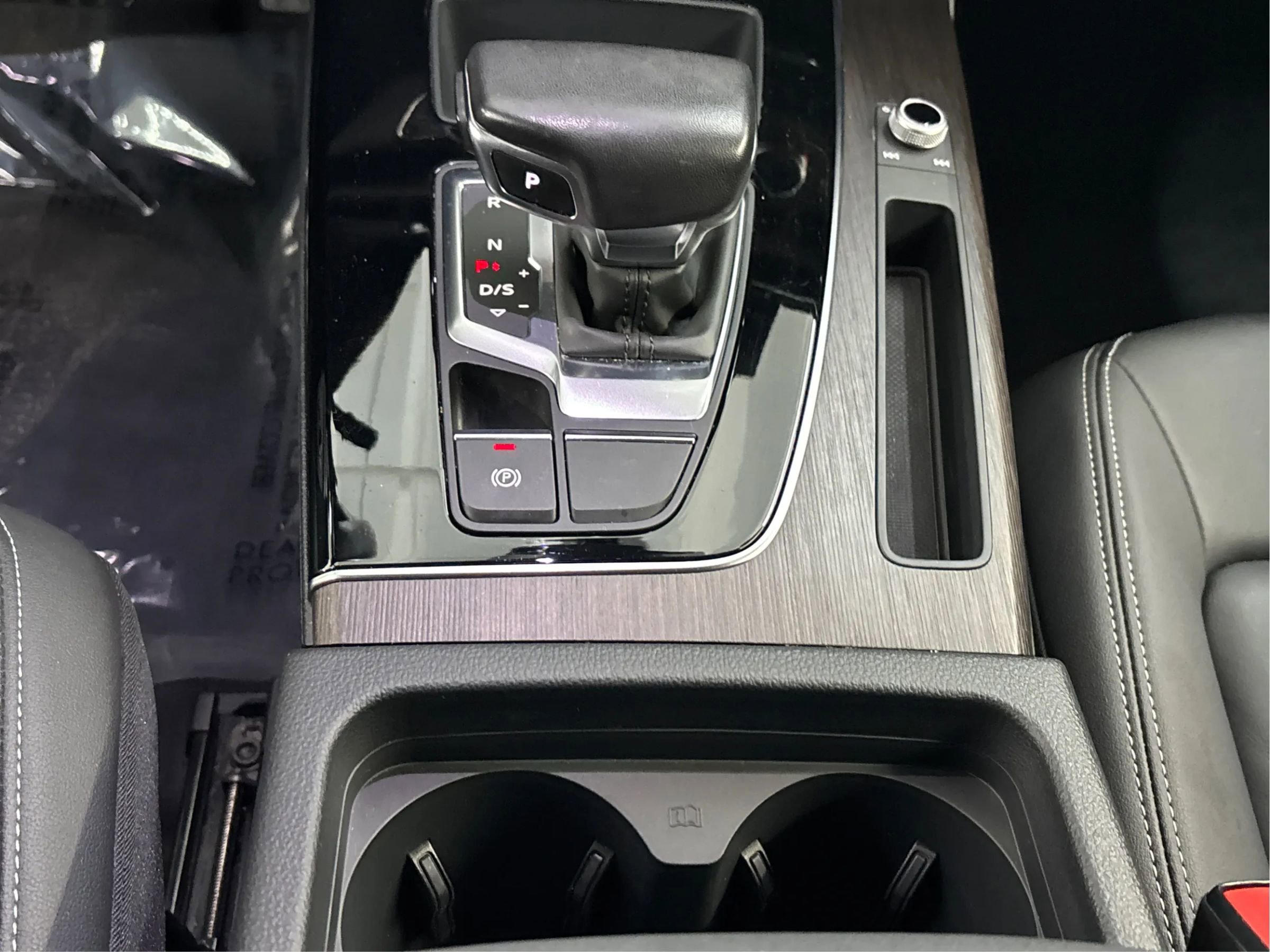 Used 2023 Audi Q5 2.0T Premium w/ Convenience Package image 22