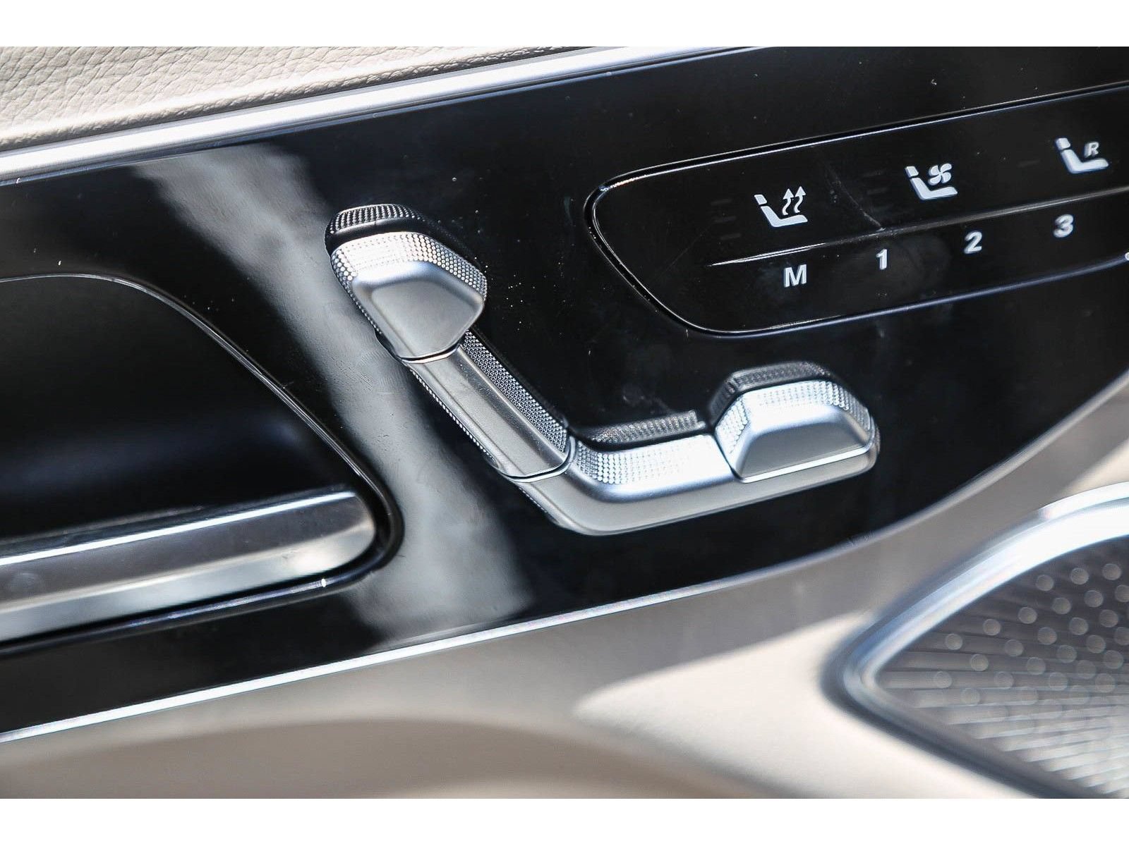 New 2026 Mercedes-Benz EQS 400 4MATIC SUV image 20