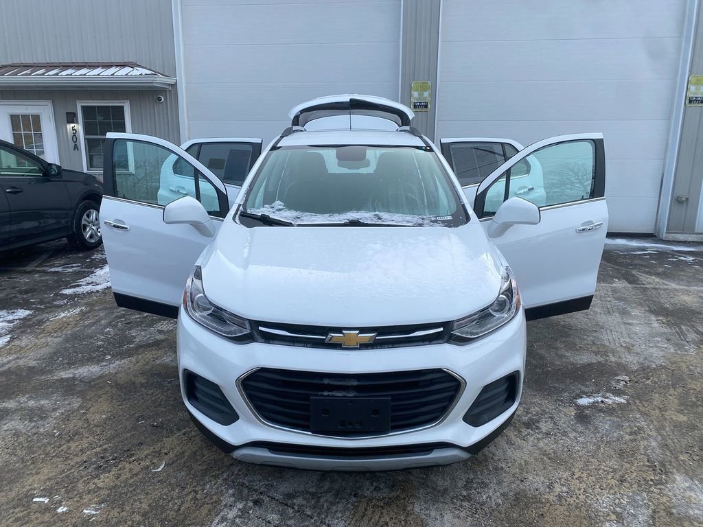 Used 2019 Chevrolet Trax LT w/ LT Convenience Package image 29