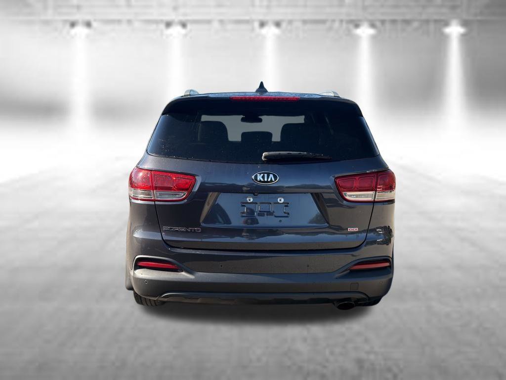 Used 2017 Kia Sorento AWD w/ LX Convenience Package image 2