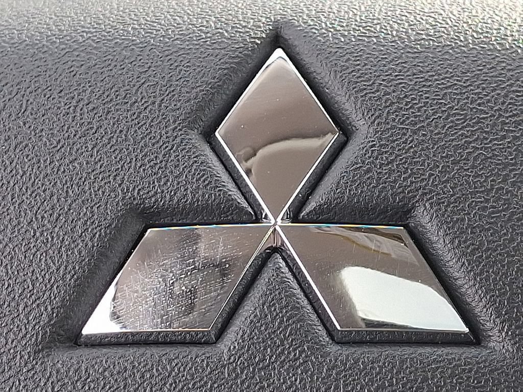 New 2026 Mitsubishi Outlander SE AWD/4WD image 11