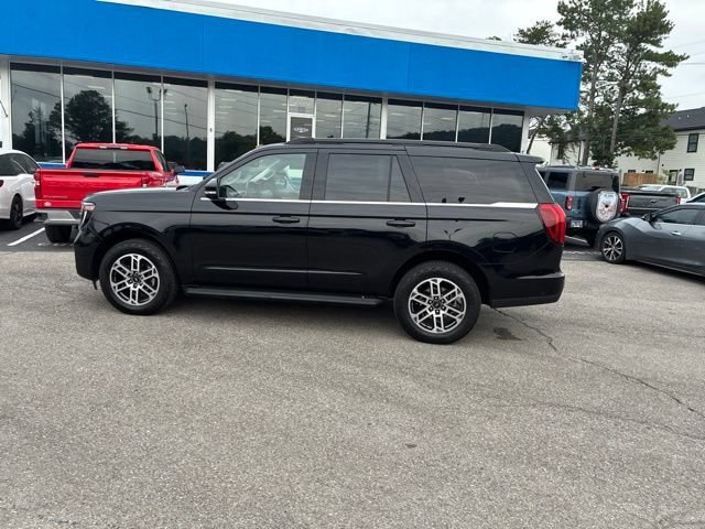 Used 2025 Ford Expedition Active AWD/4WD image 18