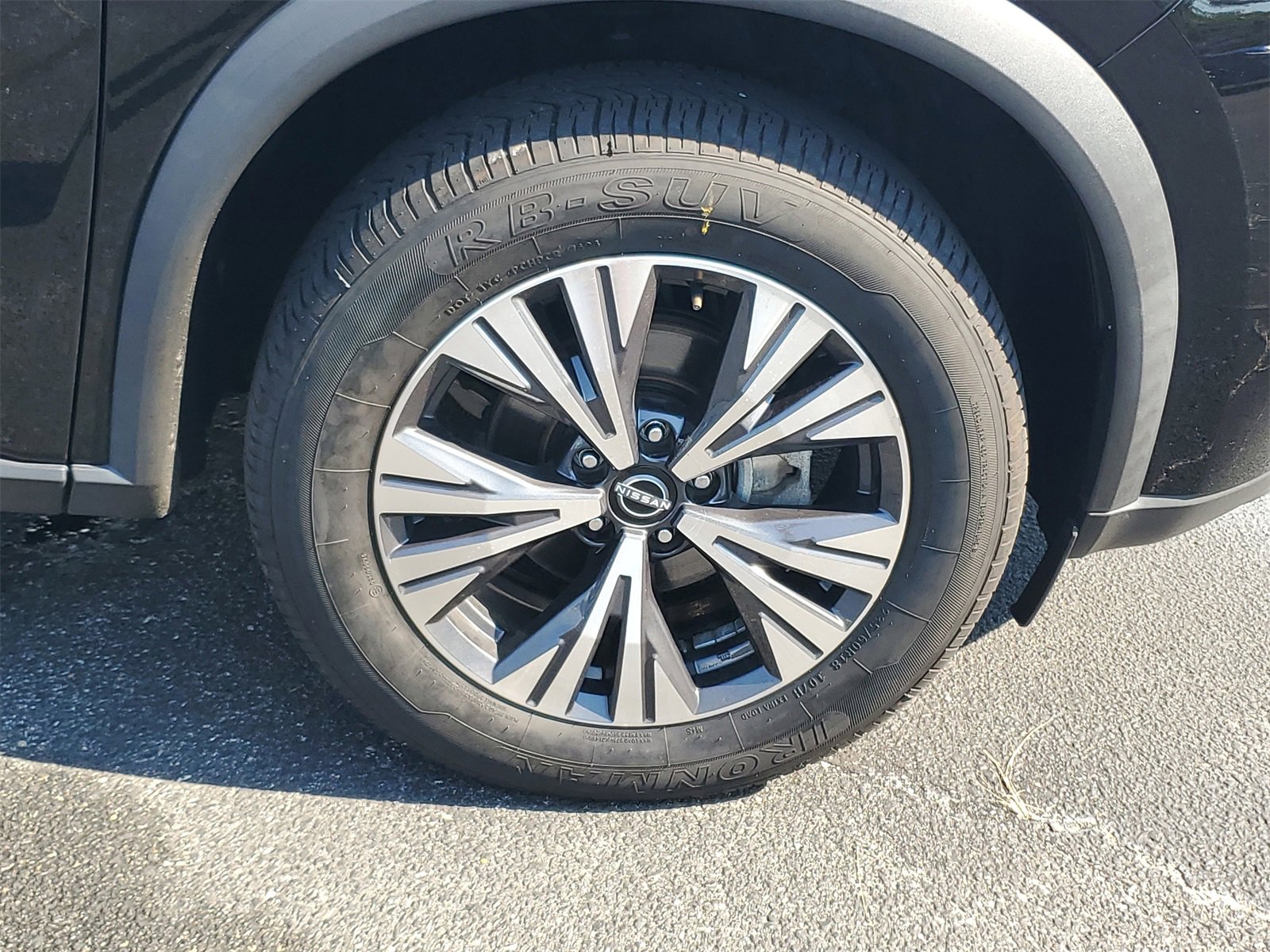 Used 2023 Nissan Rogue SV image 30