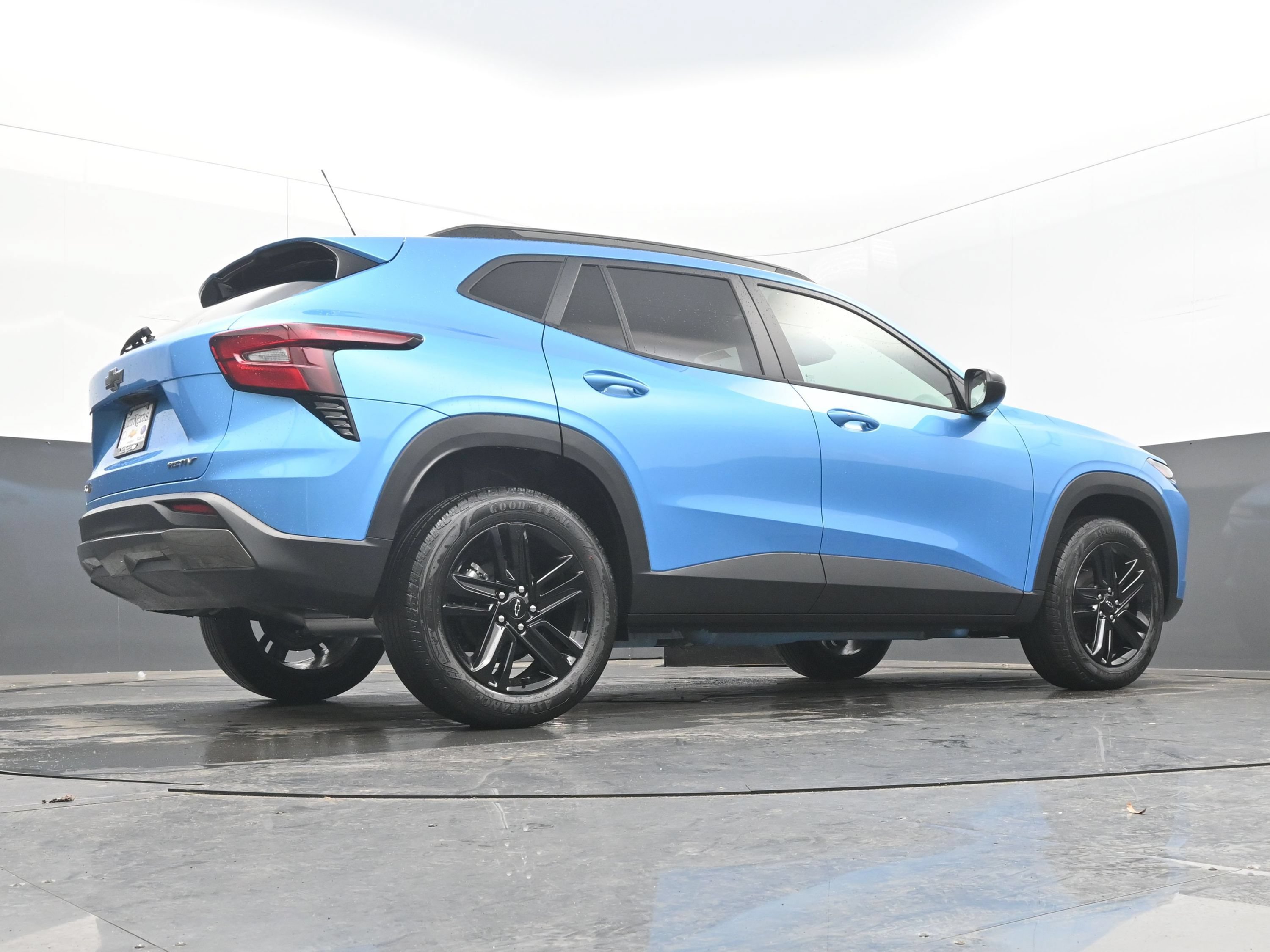 Used 2025 Chevrolet Trax ACTIV FWD image 26