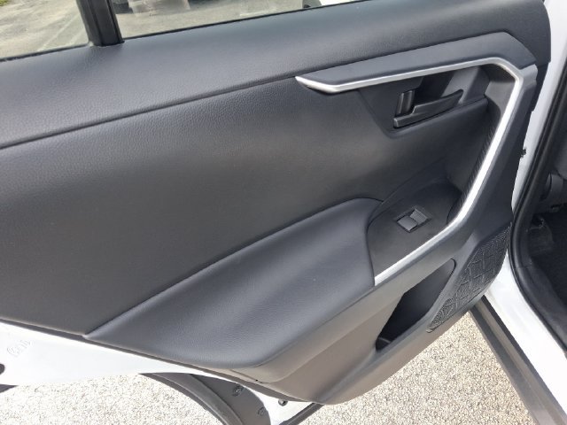 Used 2025 Toyota RAV4 LE FWD image 9
