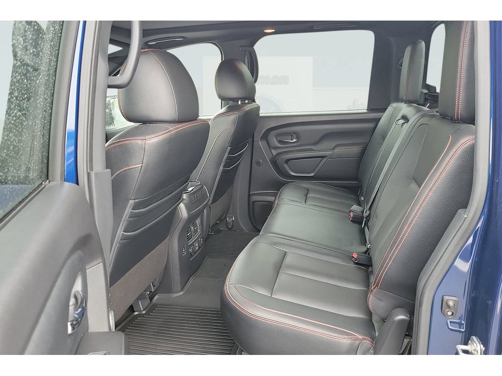 Used 2021 Nissan Titan PRO-4X w/ Pro-4x Convenience Package AWD/4WD image 15