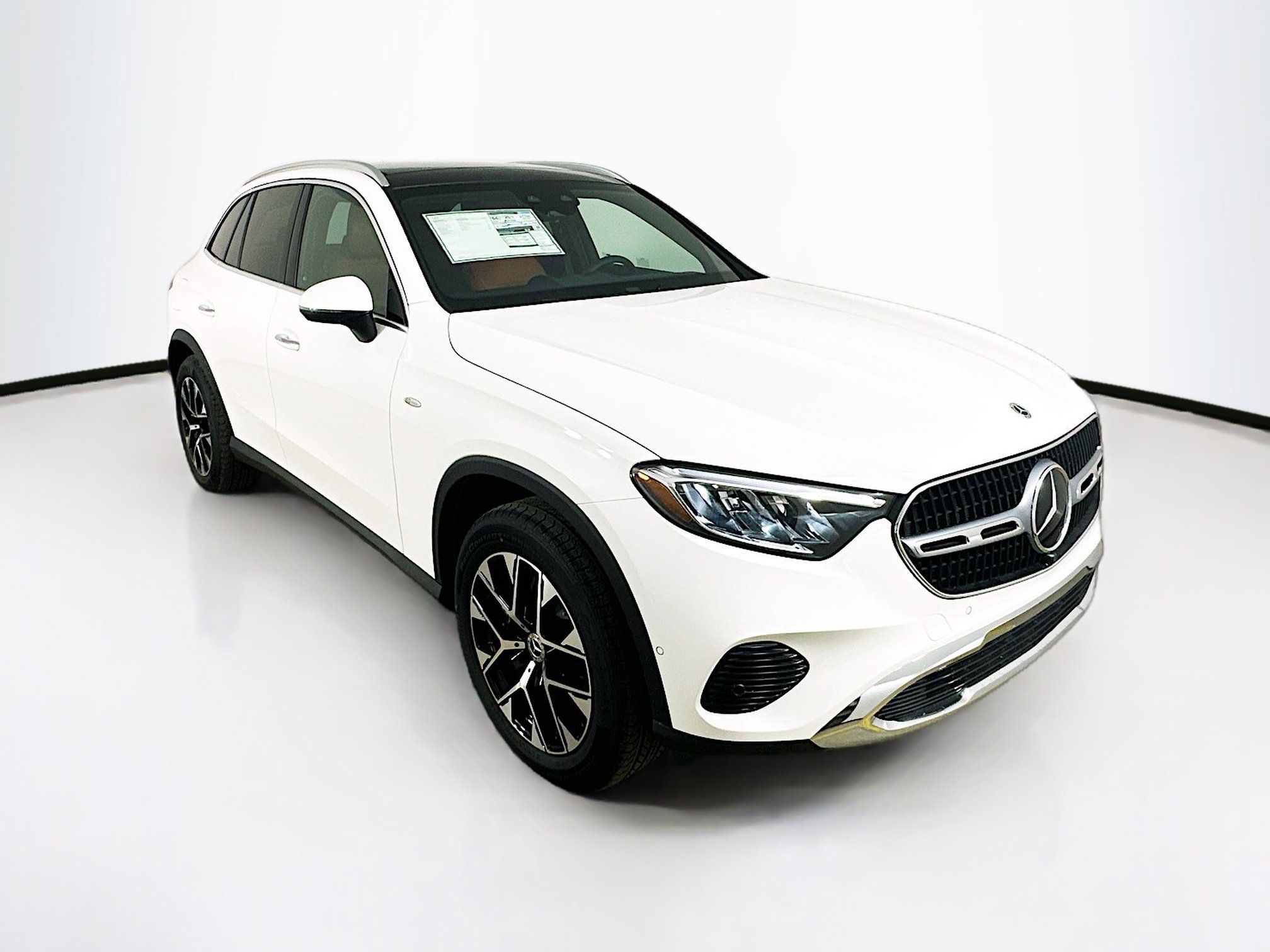 Used 2025 Mercedes-Benz GLC 350e 4MATIC image 1