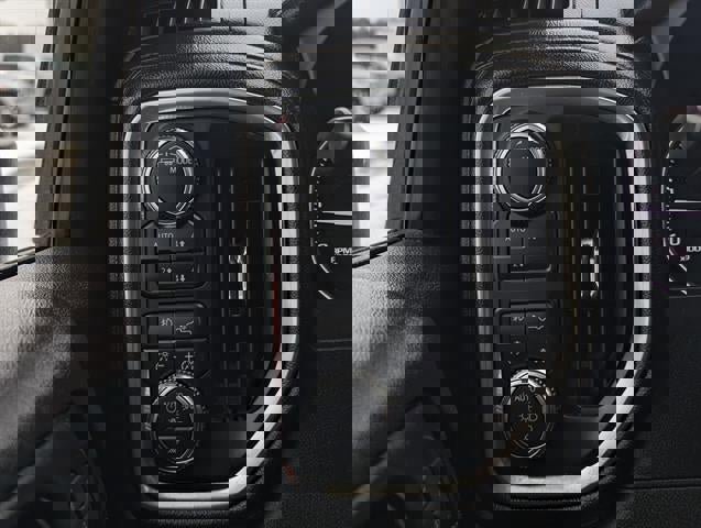 Used 2022 GMC Sierra 2500 AT4 w/ AT4 Preferred Package image 29