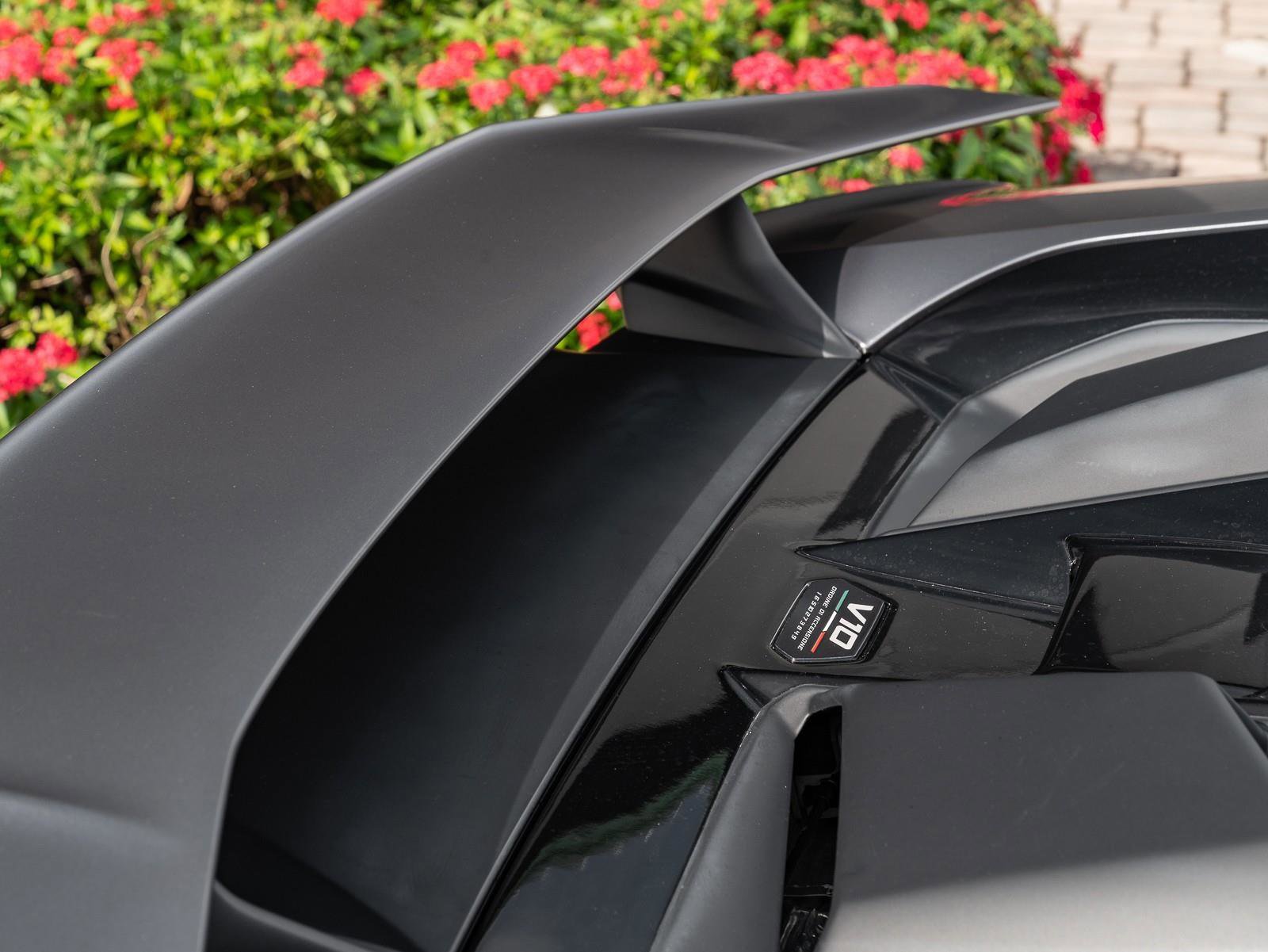 Used 2024 Lamborghini Huracan Tecnica image 45