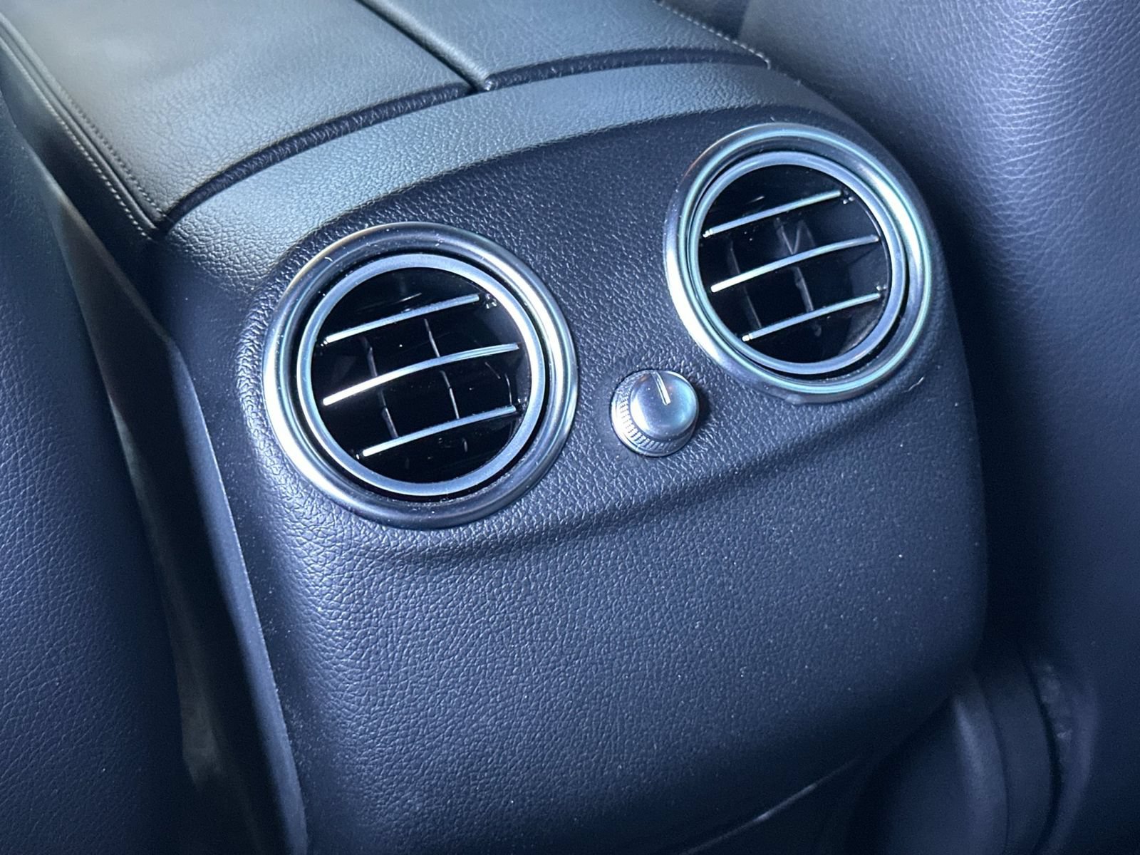 Used 2019 Mercedes-Benz GLC 300 image 13