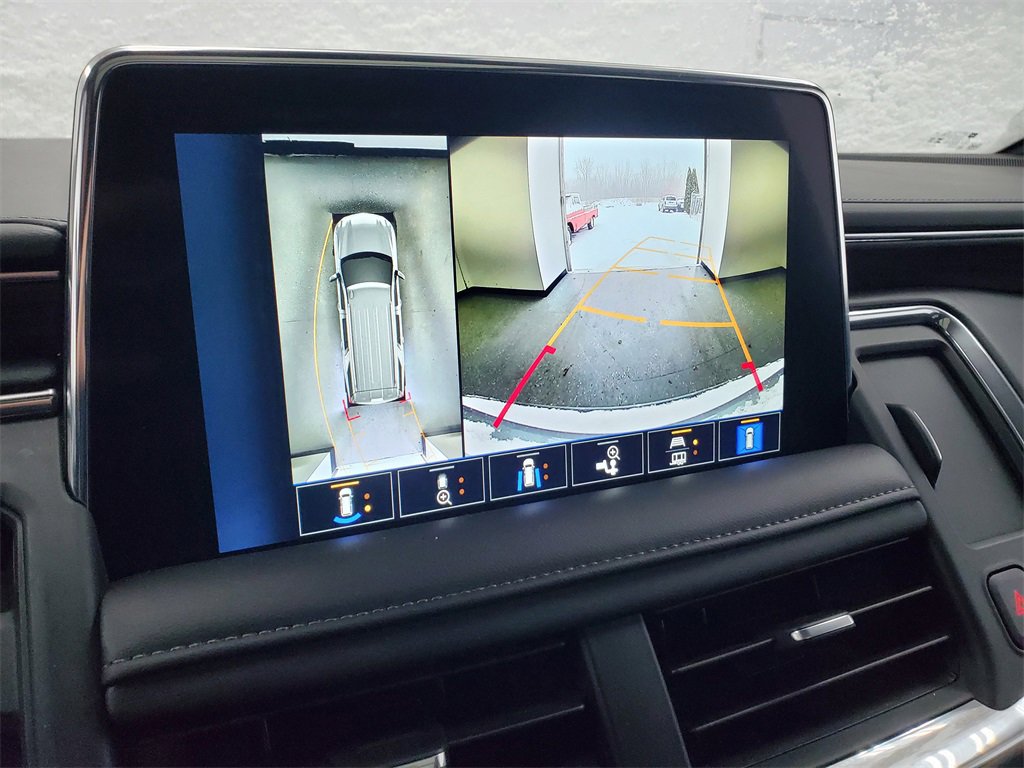 Used 2023 Chevrolet Suburban Z71 w/ Luxury Package image 25