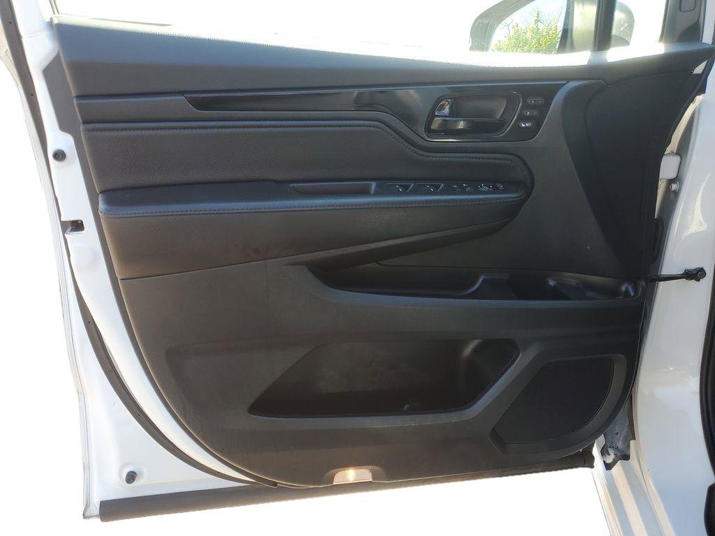 Used 2023 Honda Odyssey Touring image 12