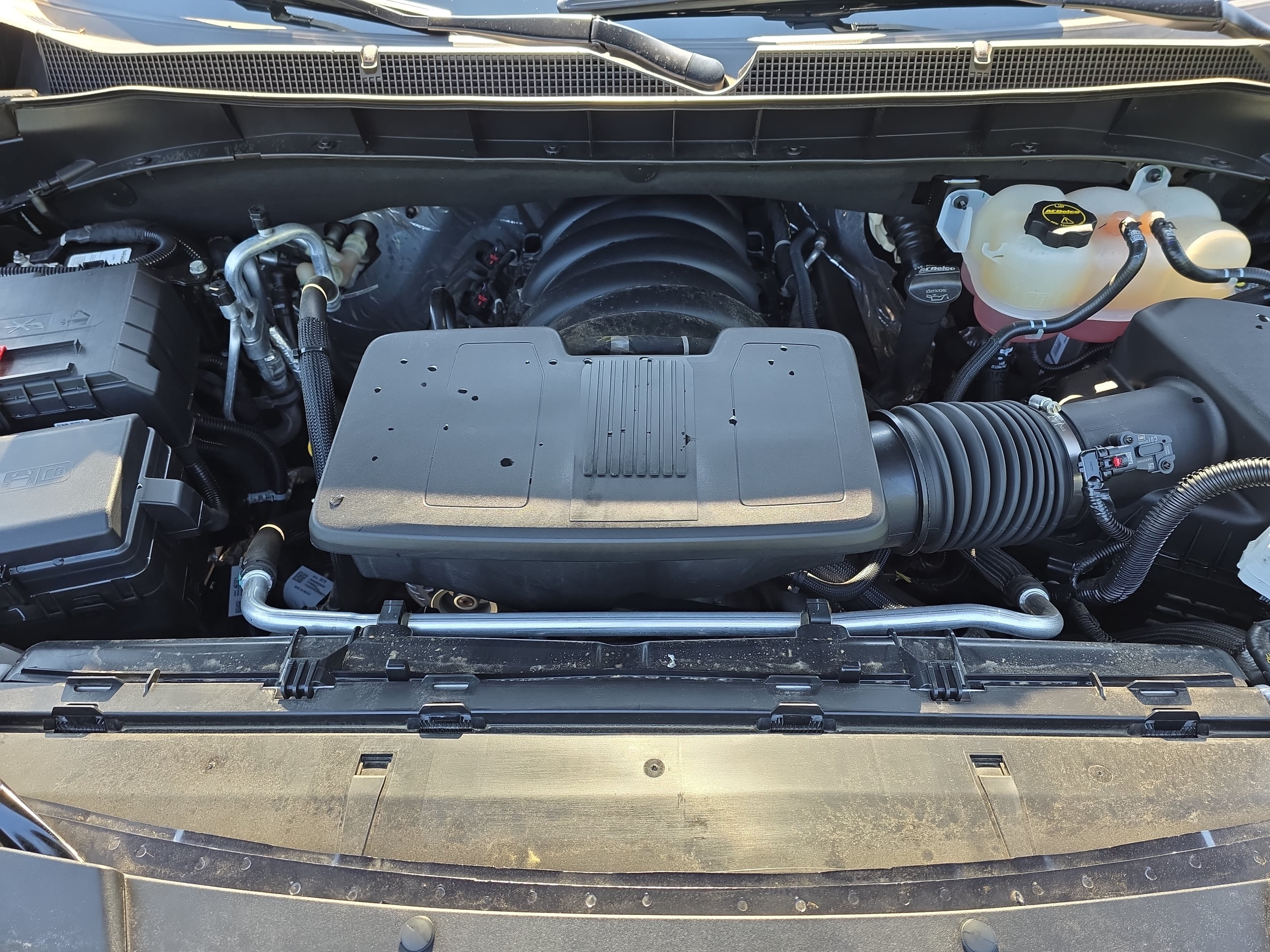 Used 2025 Chevrolet Suburban High Country AWD/4WD image 31