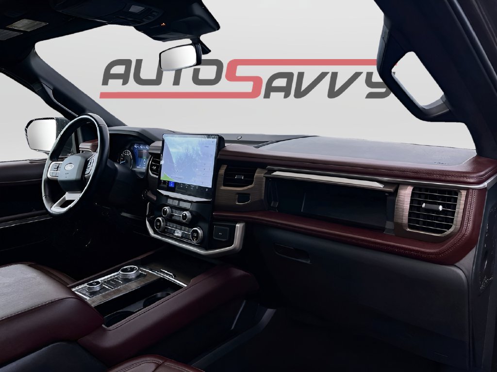 Used 2024 Ford Expedition Limited AWD/4WD image 32