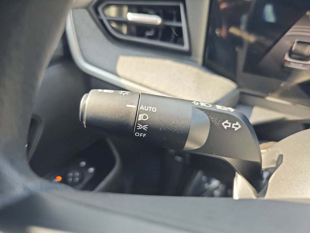 Used 2026 Nissan Kicks SV w/ Charging Package FWD image 33