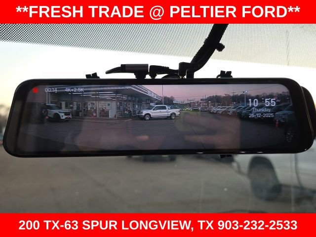 Used 2015 Chrysler Town & Country Touring image 16