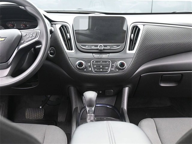 Used 2025 Chevrolet Malibu LT image 25