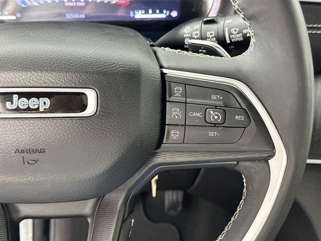 Used 2023 Jeep Grand Cherokee L Laredo AWD/4WD image 24