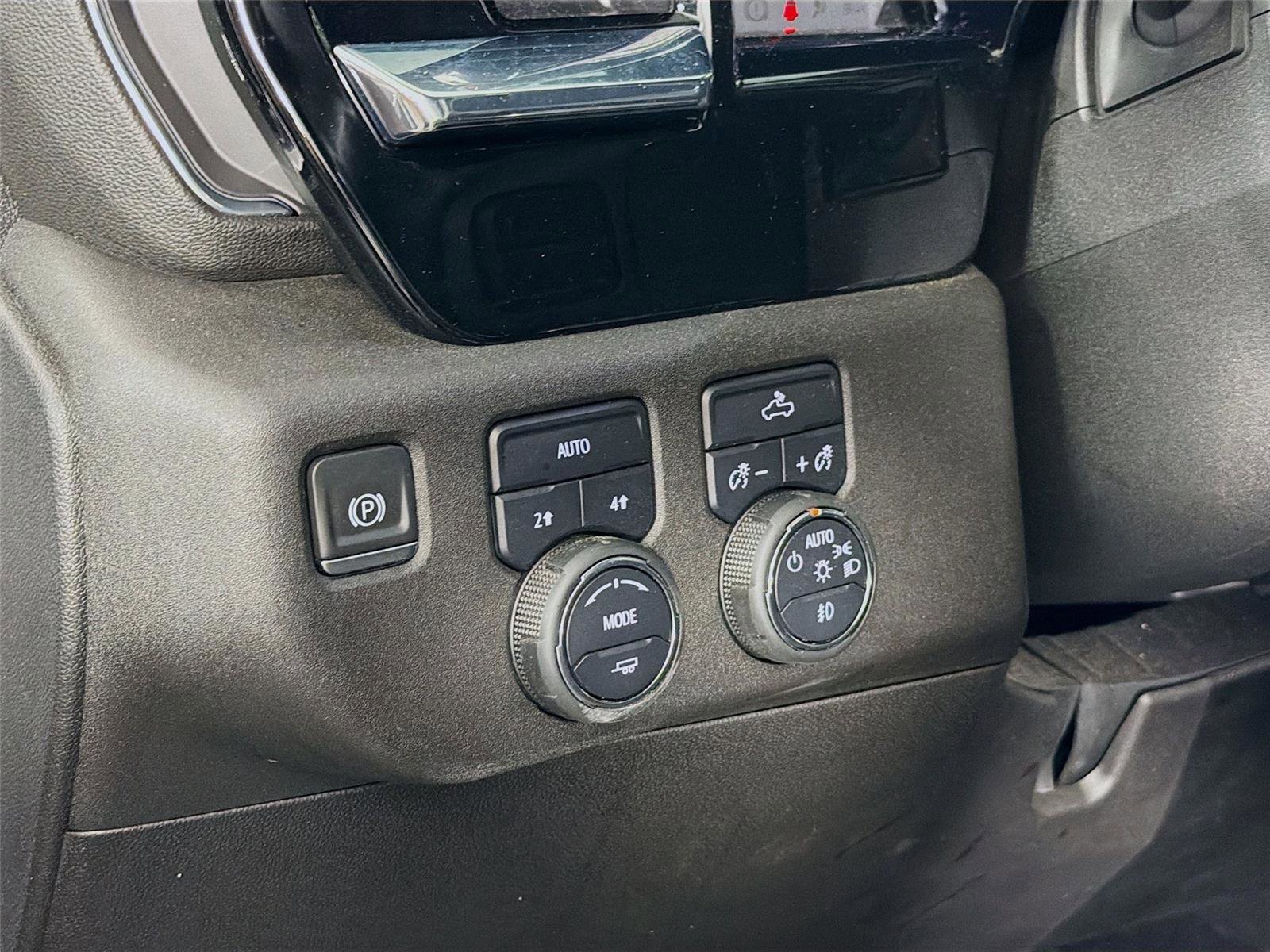 Used 2023 Chevrolet Silverado 1500 RST AWD/4WD image 10