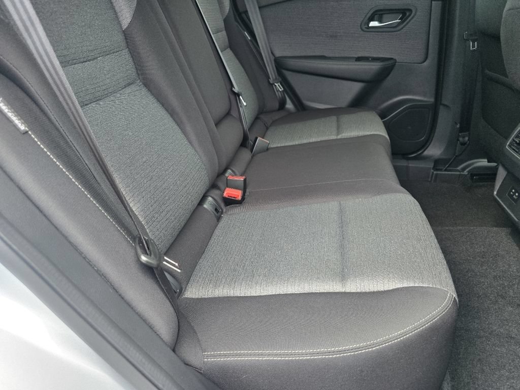 Used 2022 Nissan Rogue SV AWD/4WD image 18