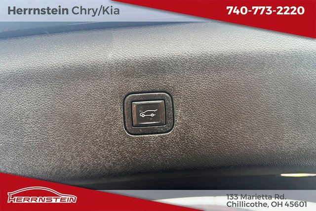 Used 2021 Buick Enclave Essence image 24